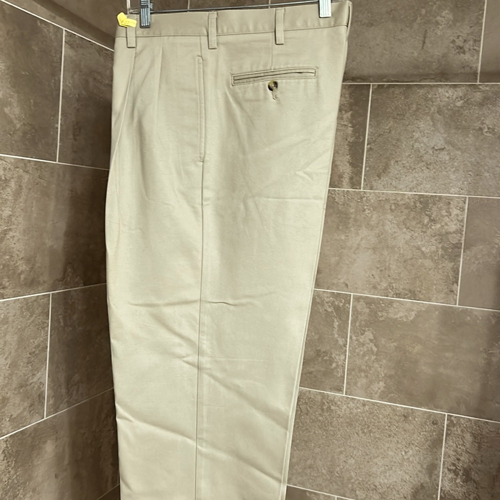 Austin Clothing Co. 36 x 34 Khaki